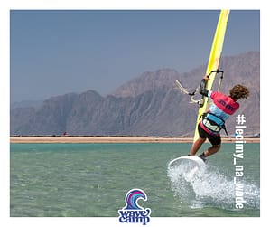 Rodzinne wyjazdy windsurfingowe ze szkoleniem w Dahab