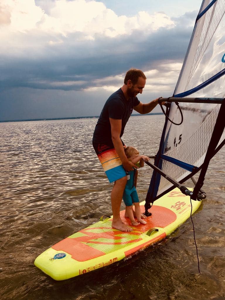 Wyjazdy windsurfingowe ze szkoleniem, windsurfingowe wyjazdy rodzinne